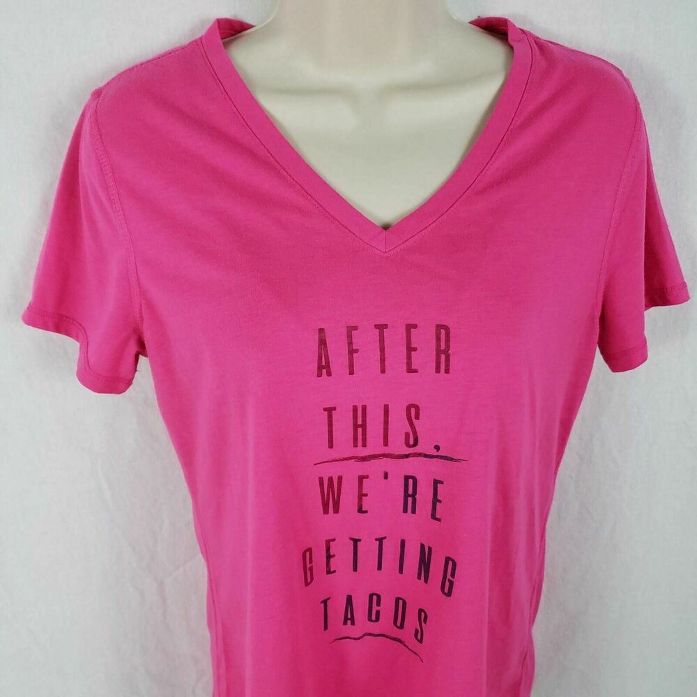 Athletic Works T-Shirt Women's Size Medium Top V Neck 'Getting Tacos'
